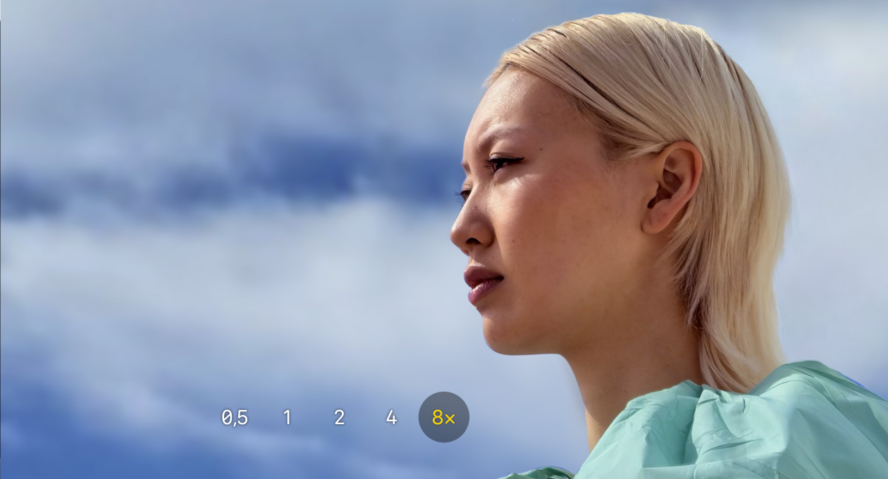 iPhone 17 Pro Kamera uygulaması, 0,5 kat, 1 kat, 2 kat, 4 kat ve 8 kat optik zoom, 8 kat zoom seçilmiş.