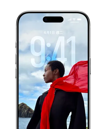 iPhone 鎖定畫面展示融入鎖定畫面照片的時間