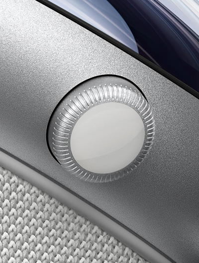 Seitliche Nahaufnahme der Apple Vision Pro mit Digital Crown