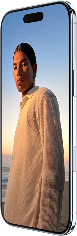 Parte de trás do iPhone Air na cor azul-céu, mostrando o sistema de câmera Fusion principal no platô na parte superior.