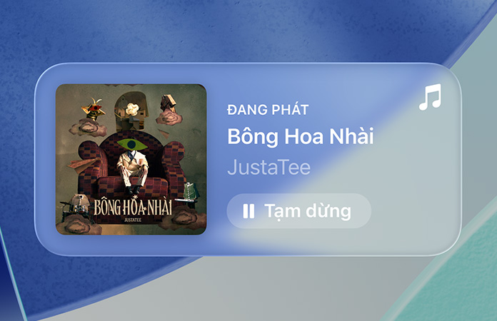 Các công cụ điều khiển trong mờ trong Apple Music với hiệu ứng khúc xạ ảnh nền